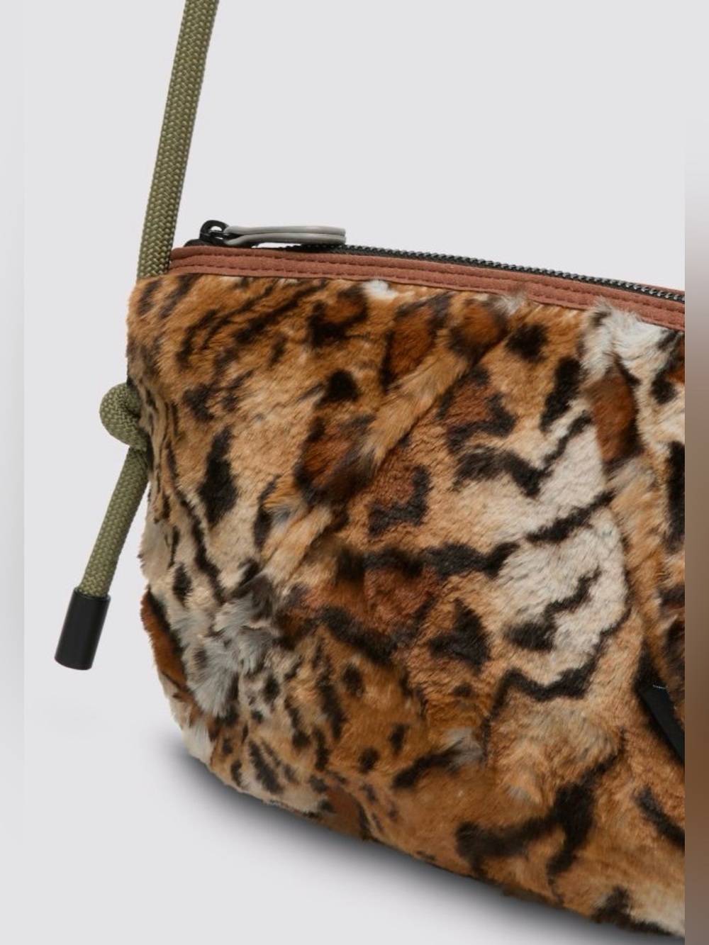 NWT Flower Mountain POCKET BAG
Mini cross body bag - Light brown - Picture 5 of 13